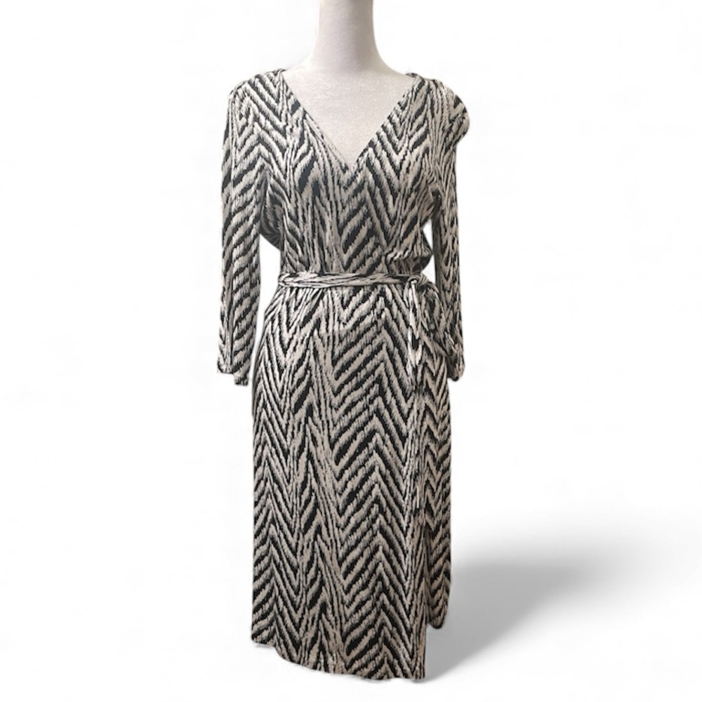 Express Black and White Chevron Long Sleeve Wrap Dress Sz M